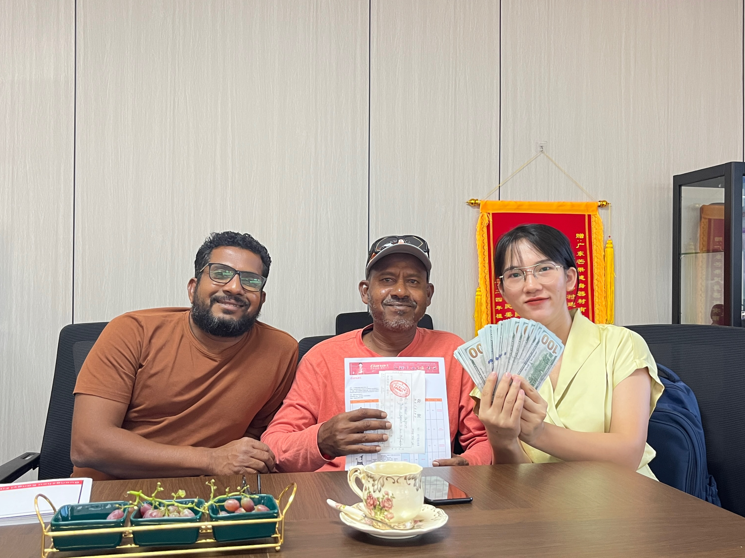 Maldives customer Suman Ahmed（3）_pPQT5Amx.jpg